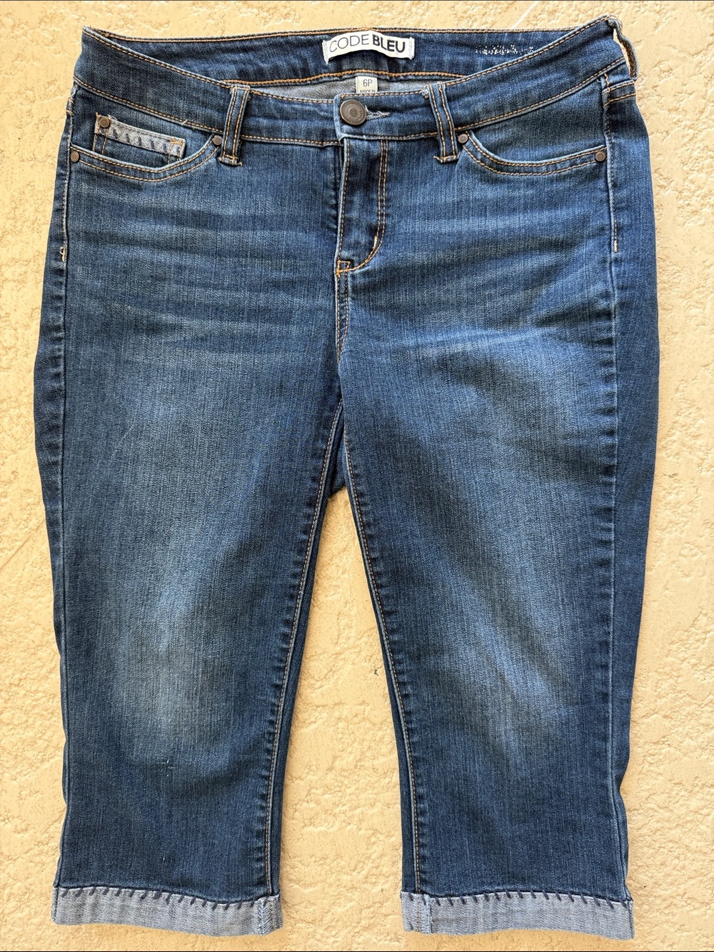 Code Bleu Medium Blue Cropped Denim Jeans